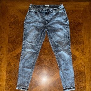 Size 31 KanCan Dark Gray Skinny Jeans